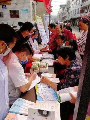 盤谷鄉(xiāng)衛(wèi)生院開展中醫(yī)養(yǎng)生健康咨詢活動